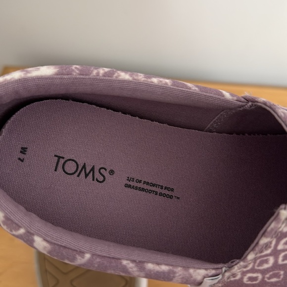 Toms Purple Sneakers Casual Slip-On - Picture 2 of 2